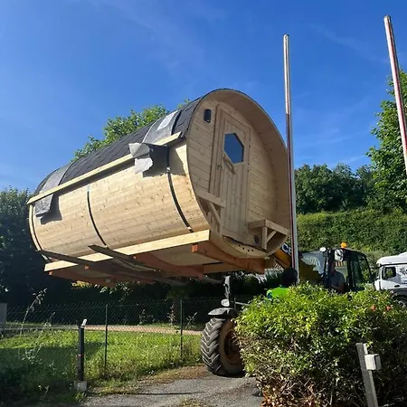 مكان تخييم Animal King *